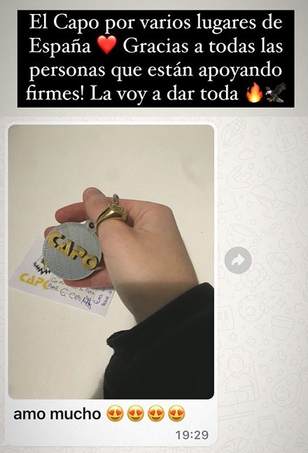 Llavero Biodegradable Gris/Dorado "CAPO"