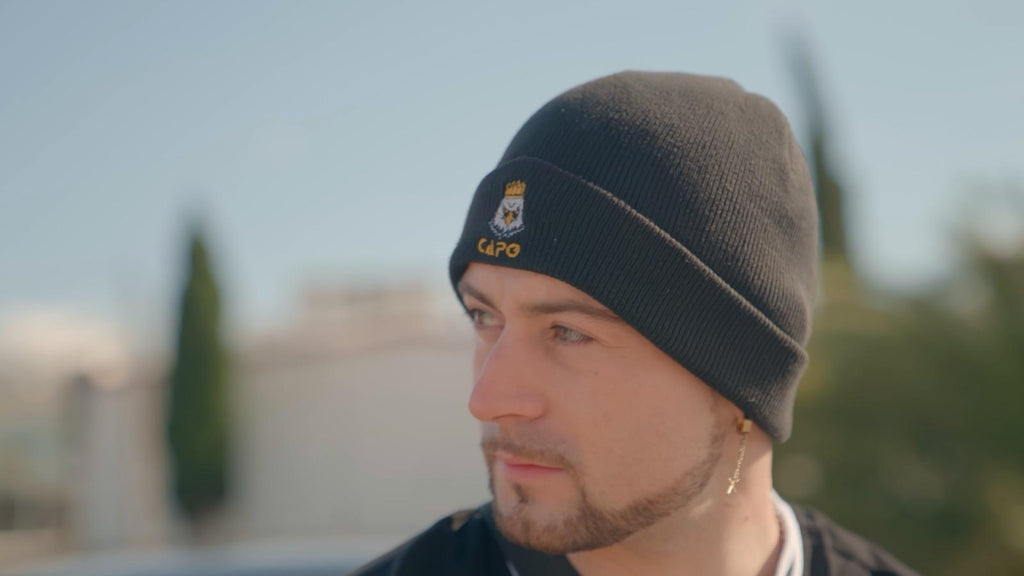 Gorro UNISEX - CAPO (Blanco/Negro) - Sencillez, Disciplina y Resiliencia | El Capo Oficial